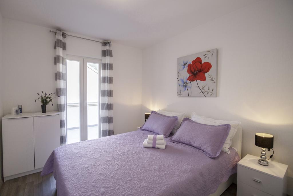 Apartman Jurica Komiza Exterior photo