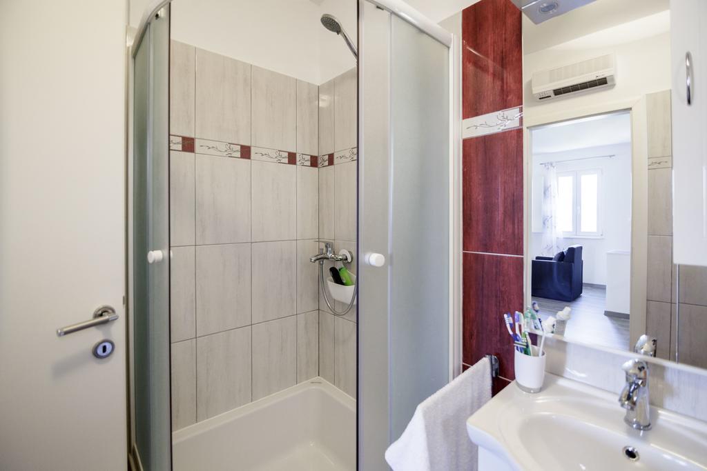 Apartman Jurica Komiza Exterior photo